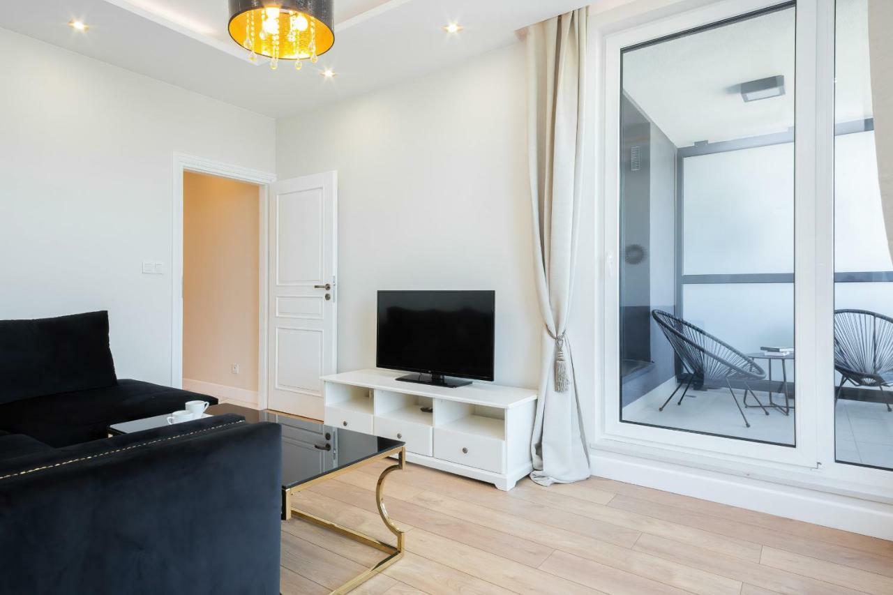Apartments Aura Sky By Noclegi Renters Warsaw Exterior photo