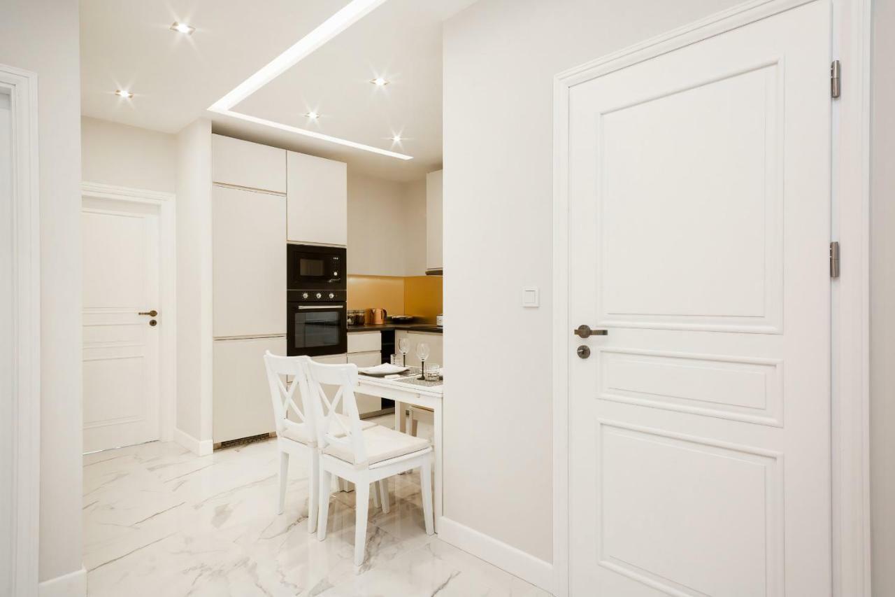 Apartments Aura Sky By Noclegi Renters Warsaw Exterior photo
